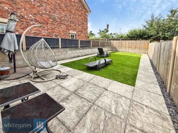 3 bed Terraced for sale Image 12