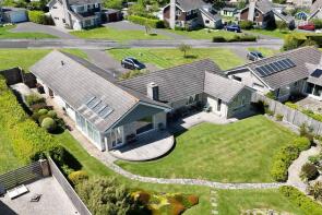 11 Englefield, Steppes Hill, Swanage BH19 3ET