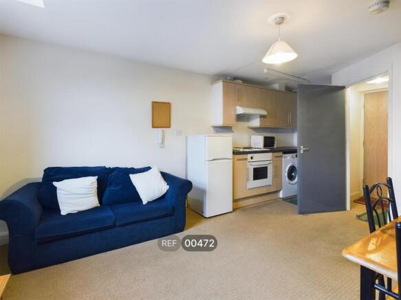 Kitchen & Living area
