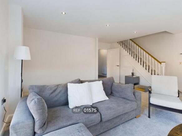2 bed Apartment to rent Image 11