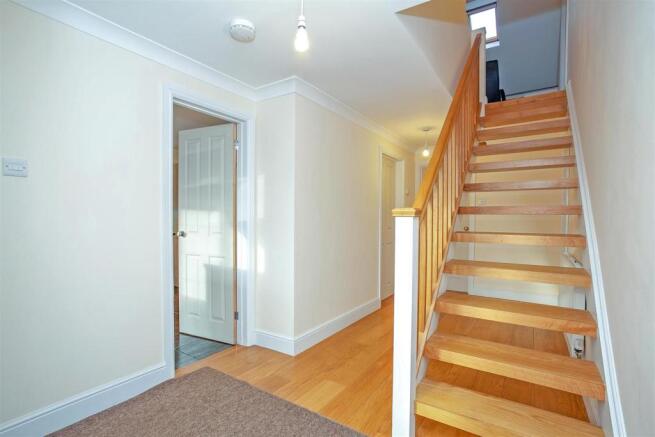 Hallway 1.jpg