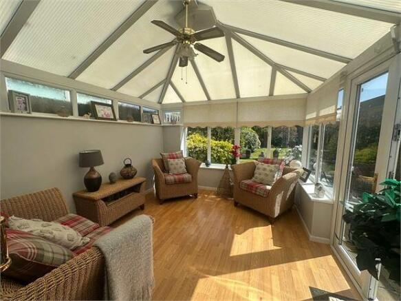 3 bed Semi-Detached for sale Image 8