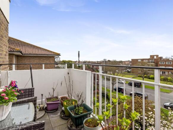 12 windlesham court-011.JPG
