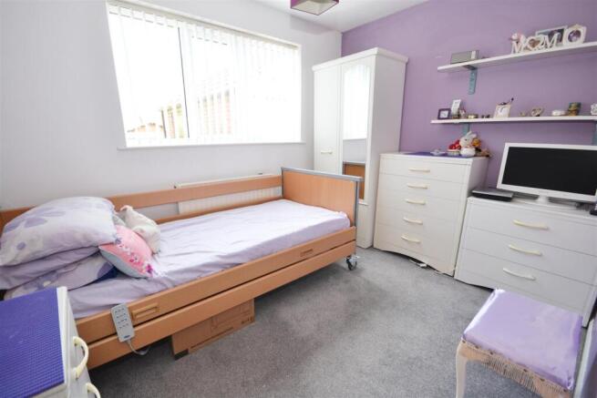 3 bed Bungalow for sale Image 7