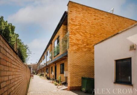 2 Lotus Mews, Islington, London, N19 4BJ