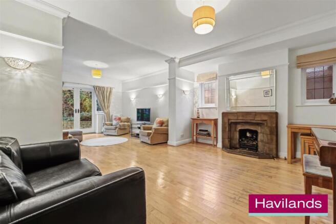 Creswell Way N21 1AE-1.jpg
