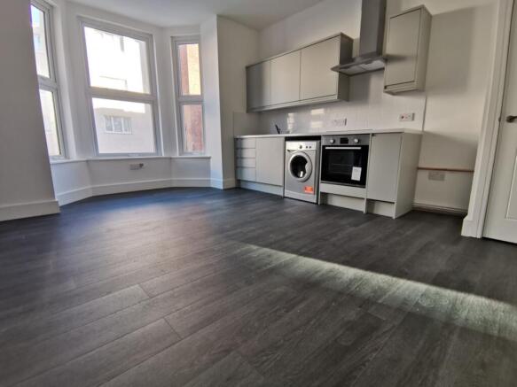 Lounge/Kitchen