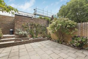 13, Dunmow Walk, London N1 8QX