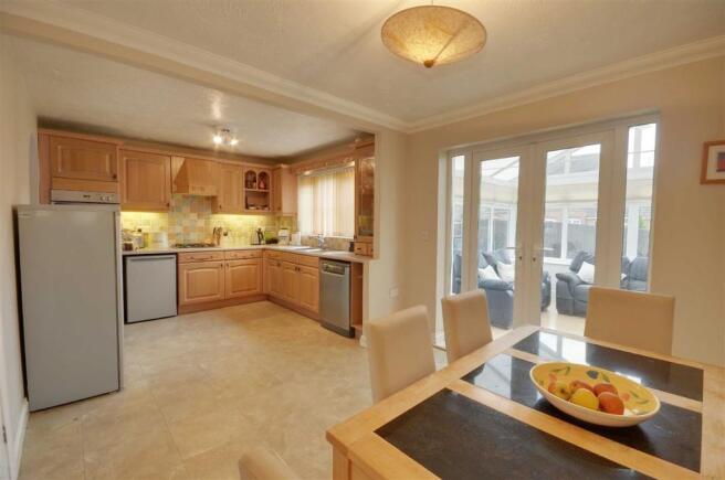 Kitchen/Dining Room