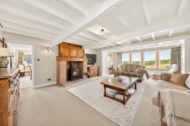 4 bed Detached for sale Image 5