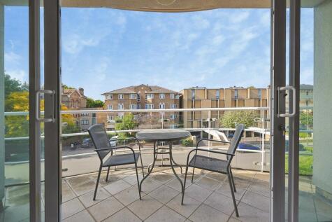 Carlton Drive, Putney, SW15