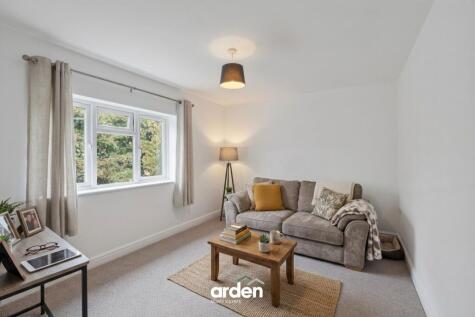 Flat C Middle Hollow Court, WR4 0BT