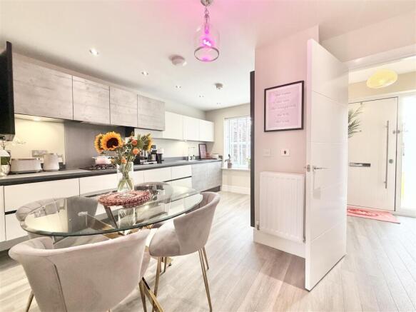 Kitchen/Diner/Lounge