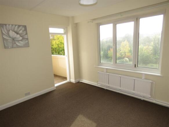1 bed Flat to rent Image 6