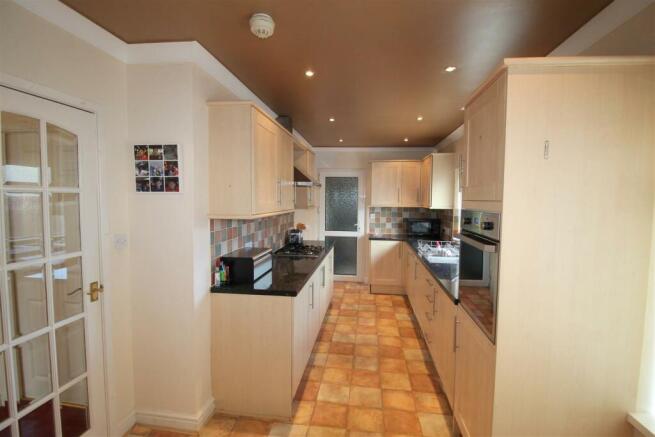 Dining kitchen