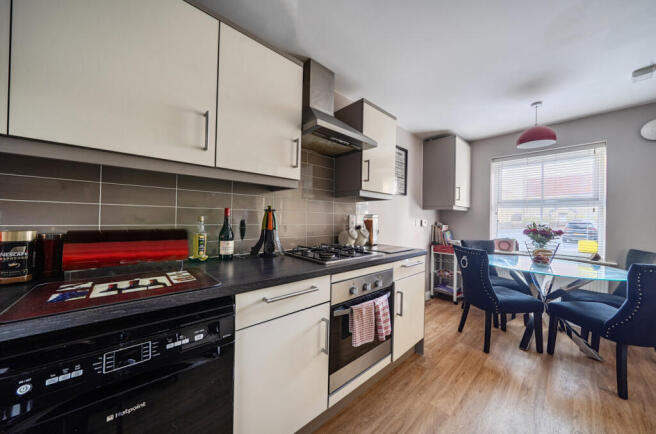 1406082-5-697c862...