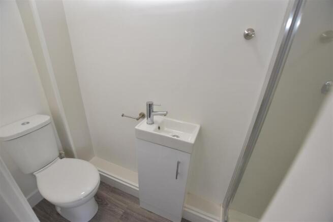 Room 8, 17 Barlow f.jpg