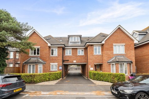 Clarendon Road, Christchurch, BH23 2AA