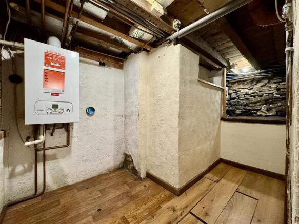 2 bed Semi-Detached for sale Image 10