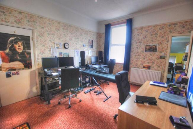 Photo 3