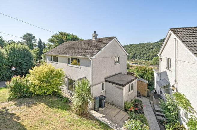 1321586-1-686f90b...