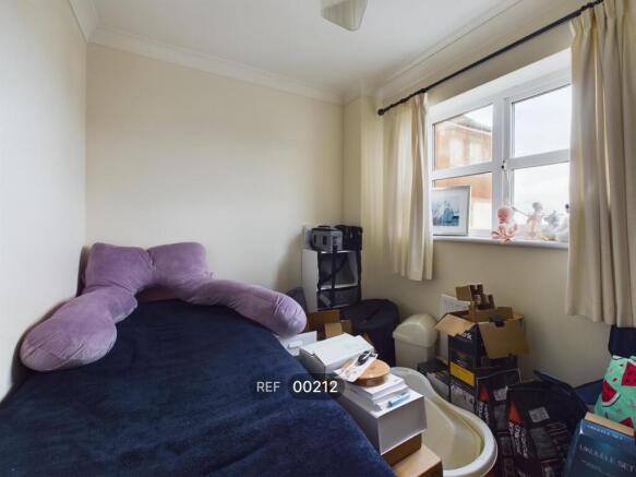 2 bed Apartment to rent Image 8