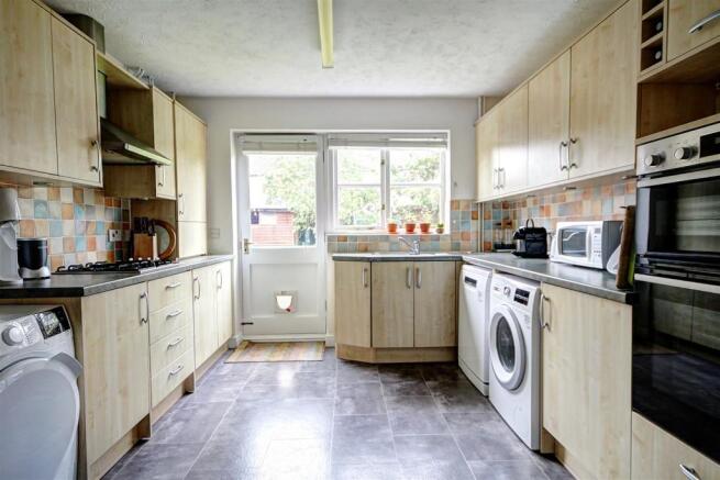 Kitchen: