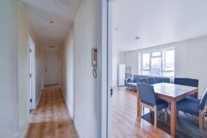 6, Newbridge Court, Hazelhurst Road, London SW17 0UE
