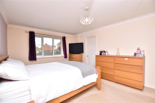 4 bed Detached for sale Image 6
