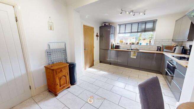 2 bed Semi-Detached for sale Image 7