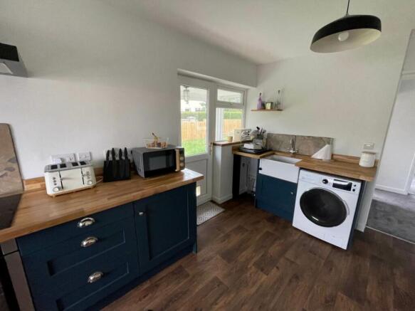 amesbury drive 8 kit