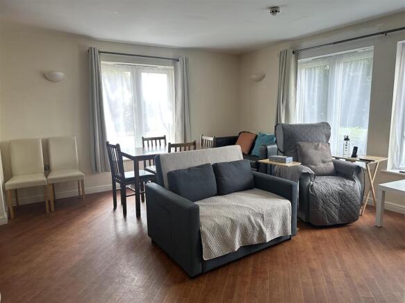 Open Plan Lounge/Kitchen Space