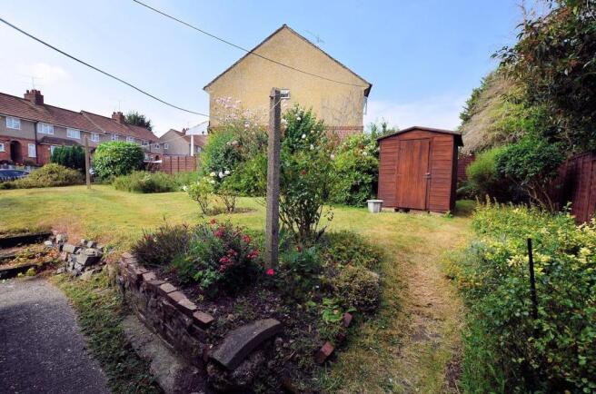Rear garden 2.jpg