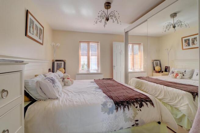 Bedroom 1.jpg