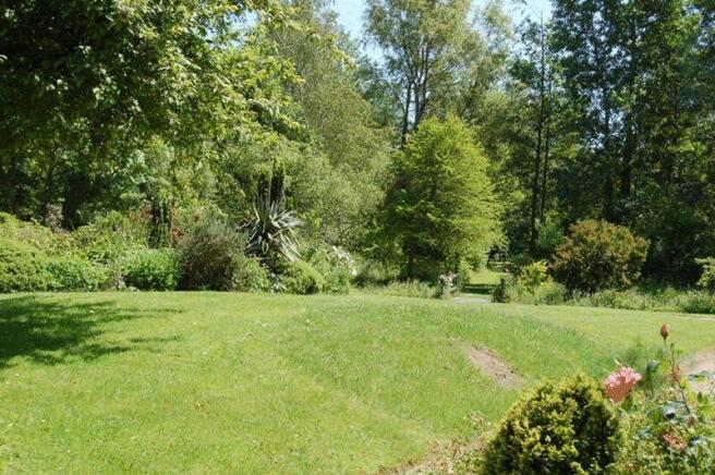 Manor Court Gardens