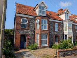 Flat 2, 32, Cliff Road, Sheringham NR26 8BJ