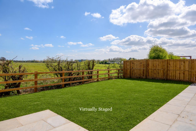4 bed Detached for sale Image 6