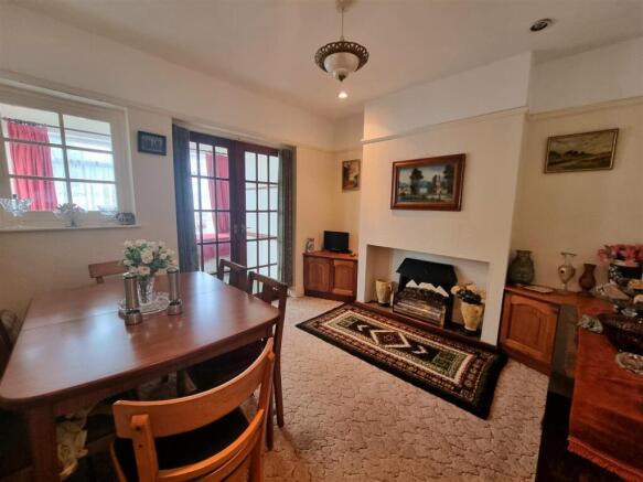 Dining Room.jpg