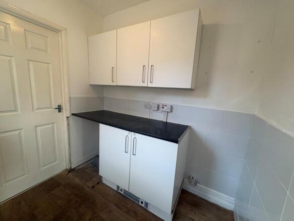 3 bed Terraced to rent Image 5