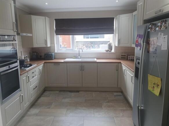 Kitchen/Breakfast Room