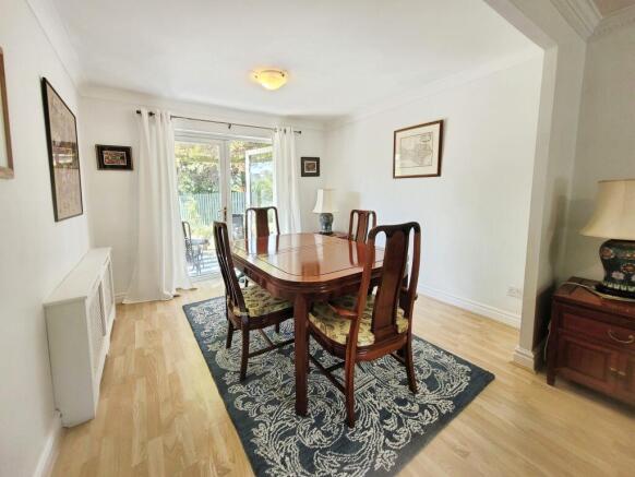 4 bed Detached for sale Image 4