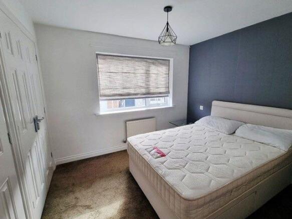 4 bed Detached to rent Image 12