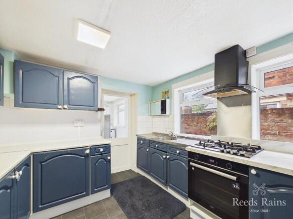 4 bed Terraced for sale Image 2