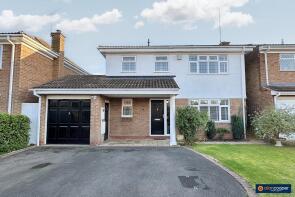 7, Axminster Close, Nuneaton CV11 6YP