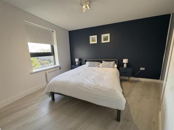 2 bed Apartment for sale Image 9