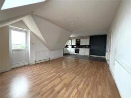 11, Broad View, Long Lane, Staines-upon-thames TW19 7AU