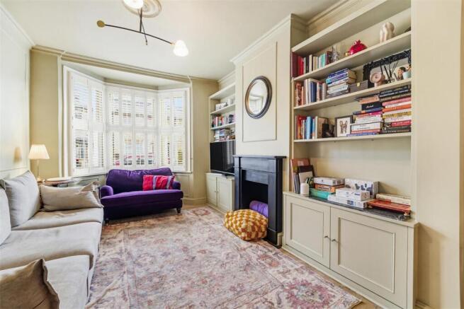 Double reception roomBathroom