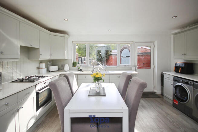 Cc4ad249-Kitchen 202.JPG