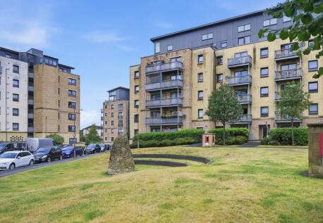 3/7 Hawkhill Close, Lochend, Edinburgh, EH7