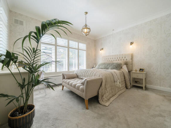 4 bed Detached for sale Image 7